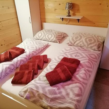Apartma Suzy Pobegi Εξωτερικό φωτογραφία